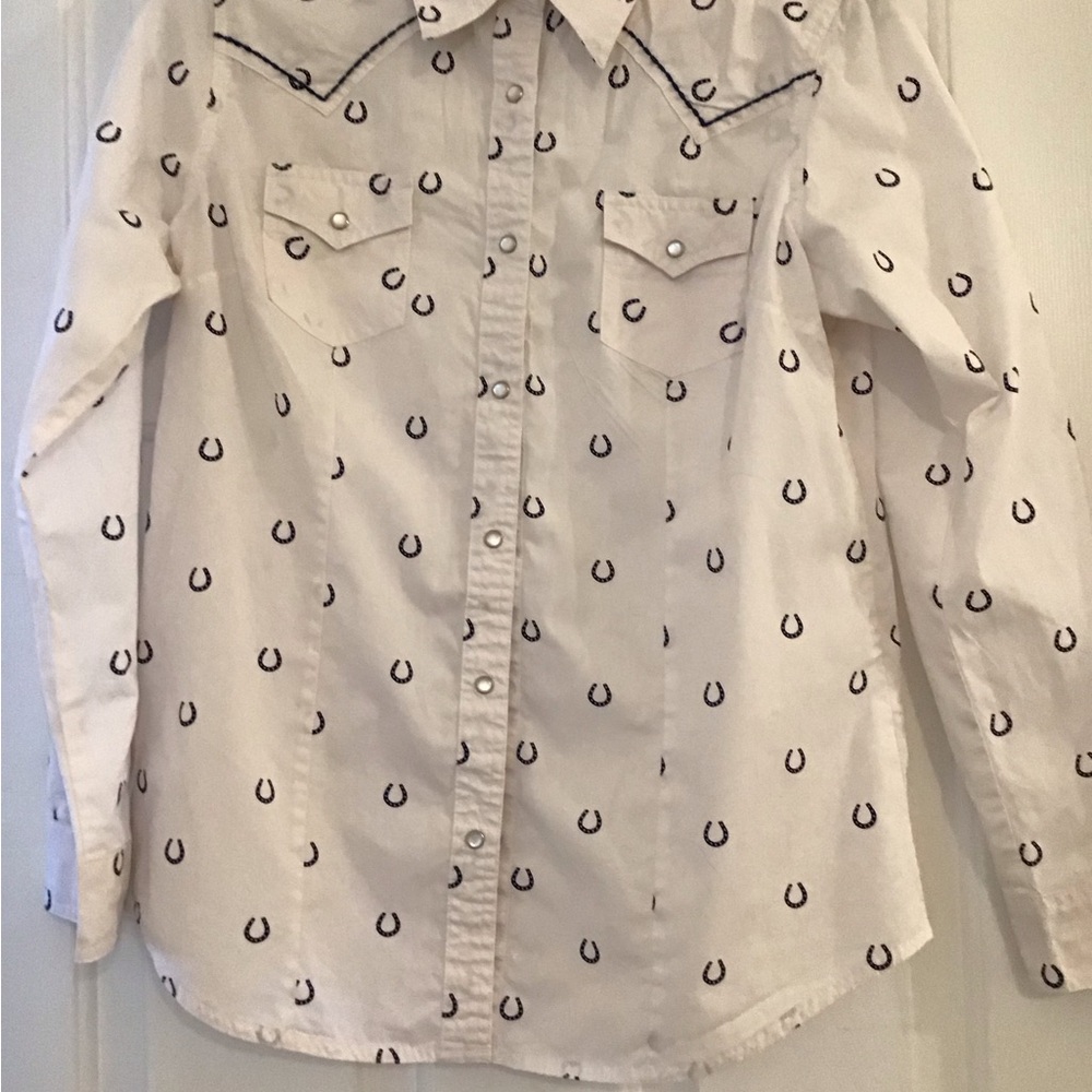 Wrangler Western Style White Horseshoe Print Snap Front Shirt